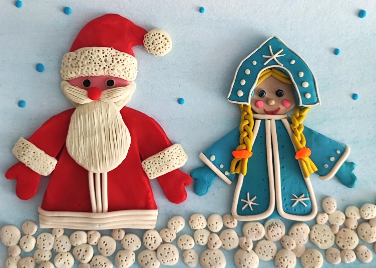 Новогодние фигурки Деда Мороза и Снегурочки