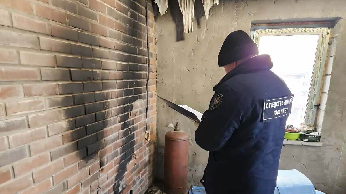     Четыре человека находятся в тяжелом состоянии, трое — в состоянии средней тяжести.