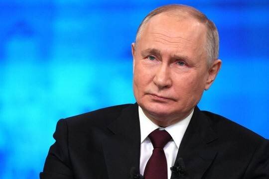    Владимир Путин пообщался со своим первым двойником