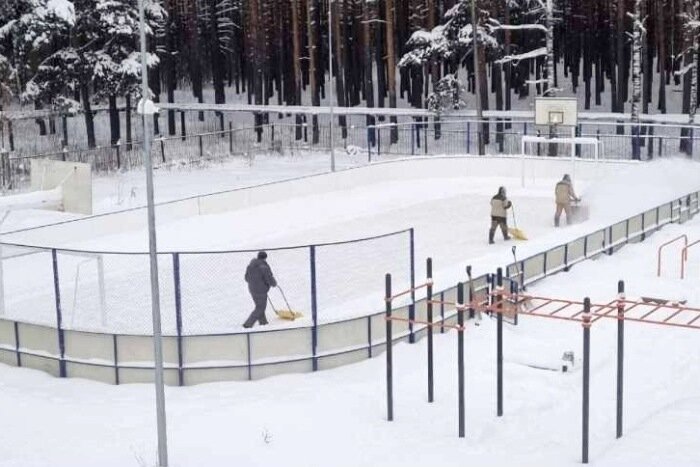     В Иванове продолжают заливать катки