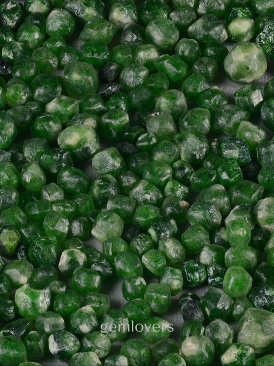 Гранат. Фото из открытых источников