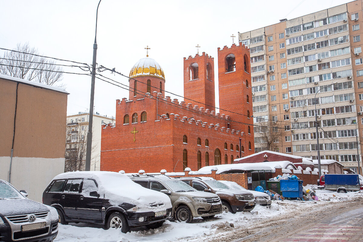 Храм Мат Марьям (Пресвятой Девы Марии) Ассирийской церкви Востока. Москва. Фото автора статьи 