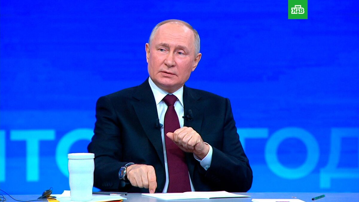   Путин: Россия не отказывается от доллара, но нам чинят препятствия с расчетами