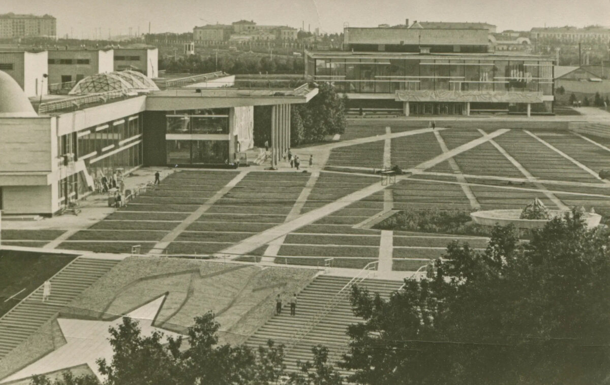 МГДДЮТ на Воробьёвых горах. Фото взято из сети Интернет