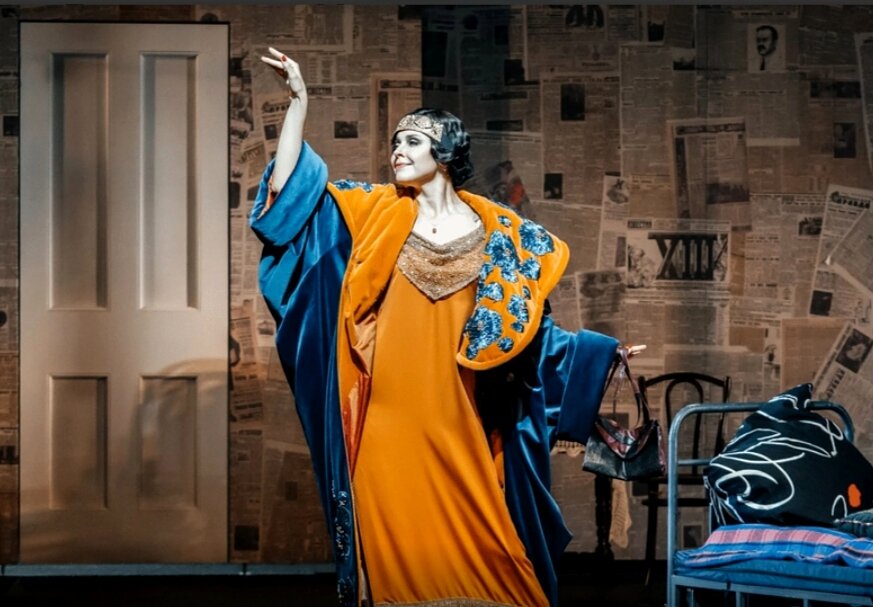 Мой первый спектакль в этом сезоне. Попала на премьеру и очень довольна ...