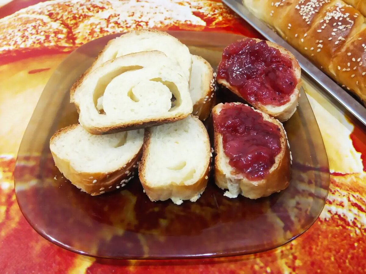 Батоны из дрожевого сдобного теста