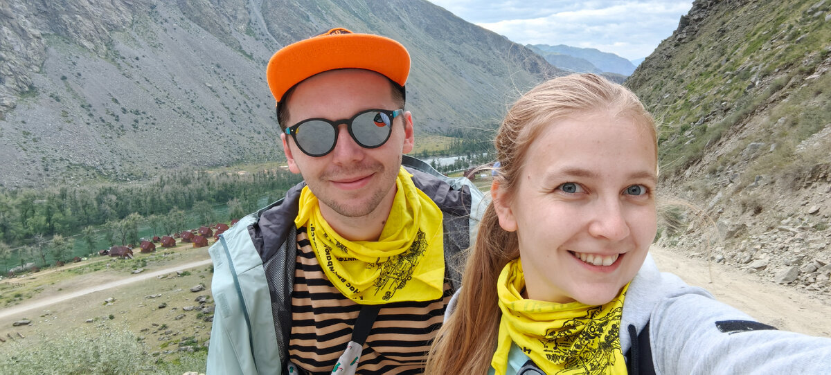 Примерно на середине перевала