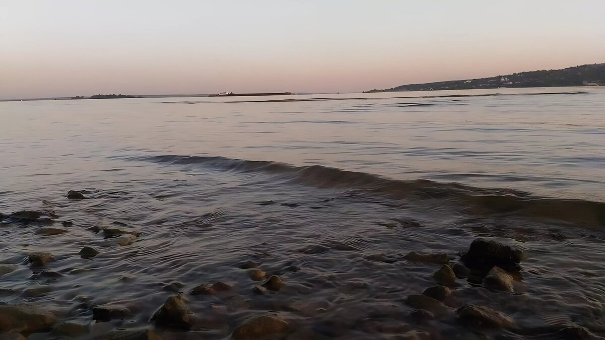     В Татарстане пытаются сократить сбросные расходы для сохранения водных ресурсом и восстановления уровня Волги. Об этом сообщил министр экологии и природных ресурсов республики Александр Шадриков.