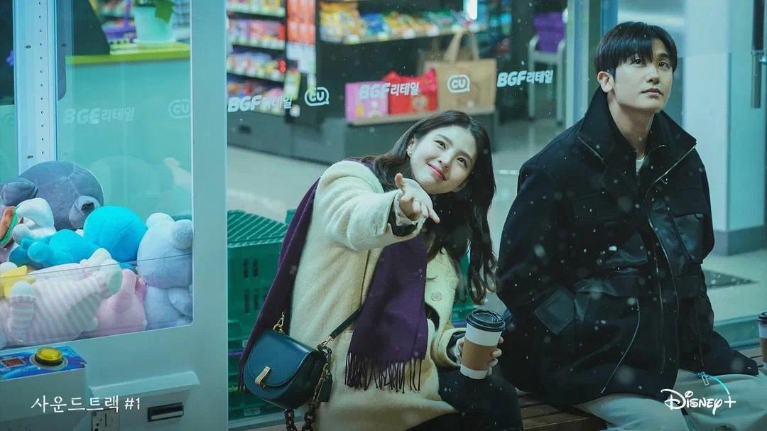 Хан Сохи и Пак Хенщик в дораме «Саундтрек #1» от Disney+