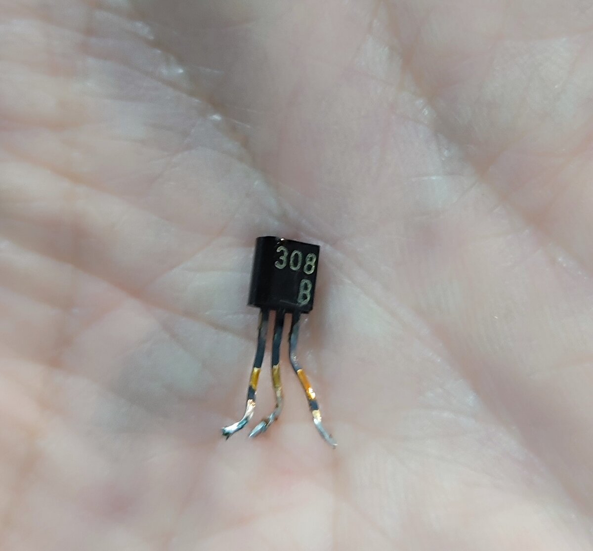 Электропроигрыватель ''Вега-206 стерео''. Не работает один канал ...