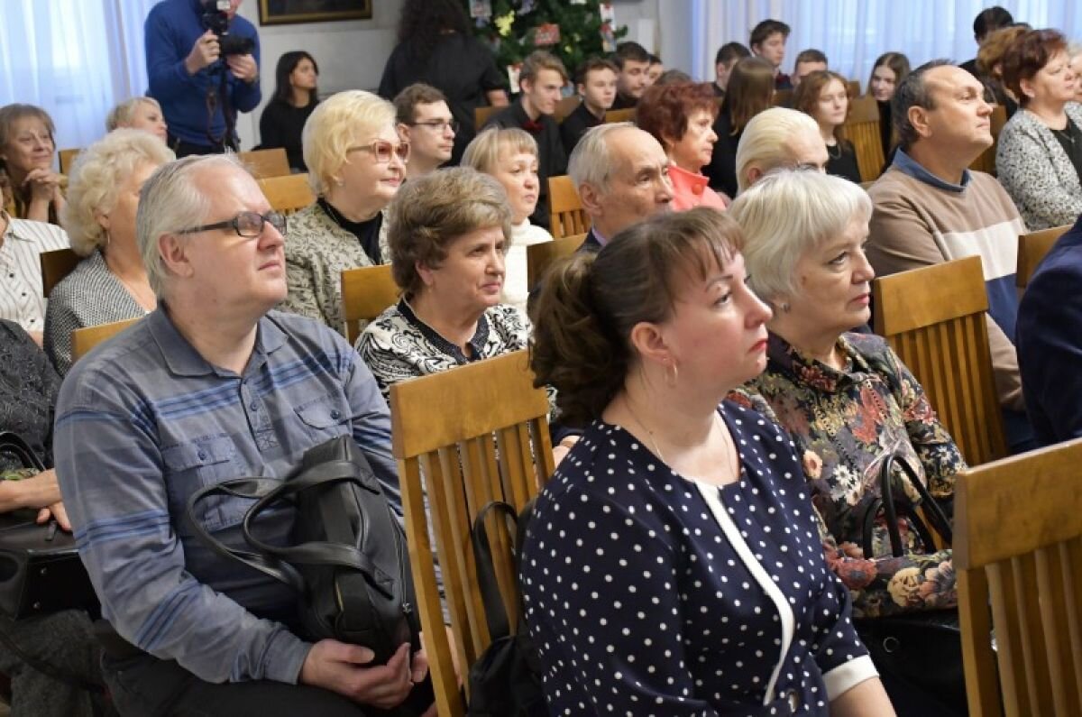 Ивановский радиотехнический техникум. Радиотехнический колледж интернат Иваново. Ивановский радиотехникум интернат для инвалидов. Ивановский радиотехнический техникум-интернат логотип. Астраханский радиотехнический техникум 1971 год.