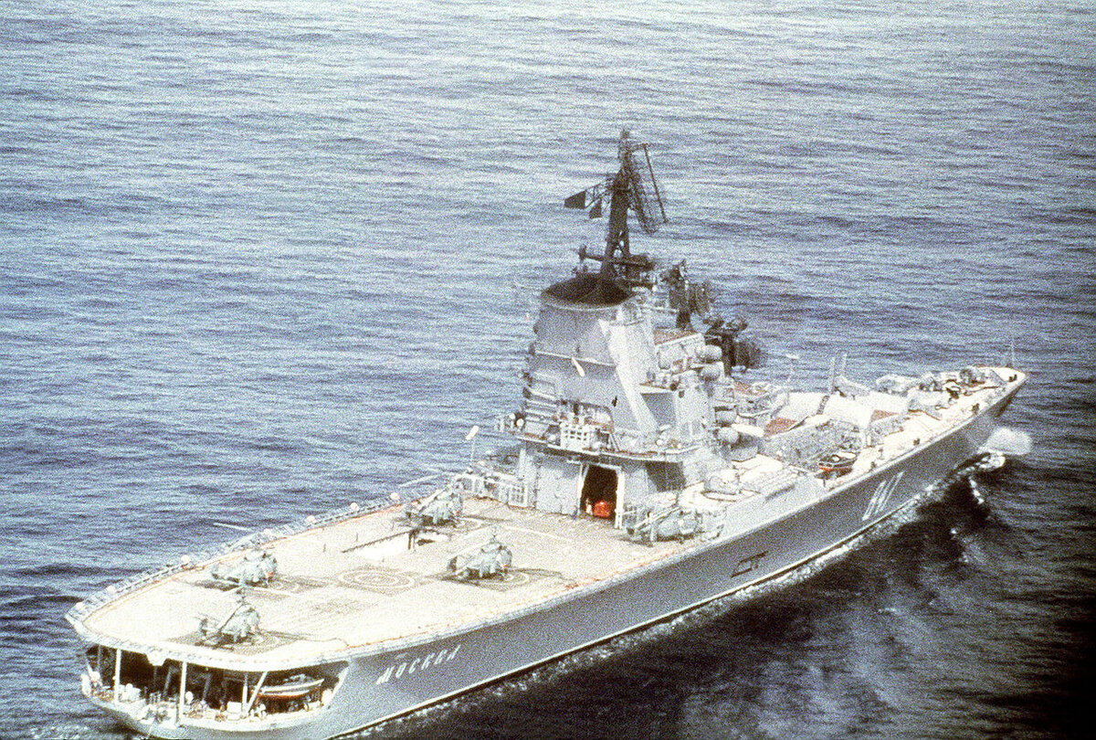 1962, 15 декабря - На стапеле Черноморского судостроительного завода в Николаеве заложен противолодочный крейсер «Москва» проекта 1123