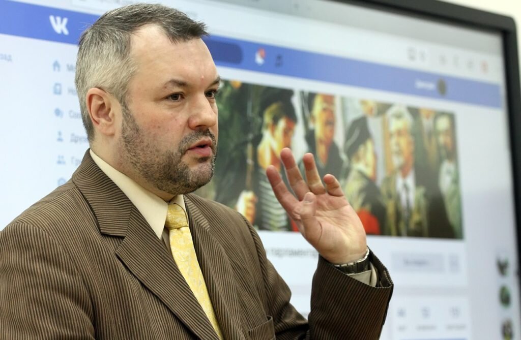 Политолог Дмитрий Солонников