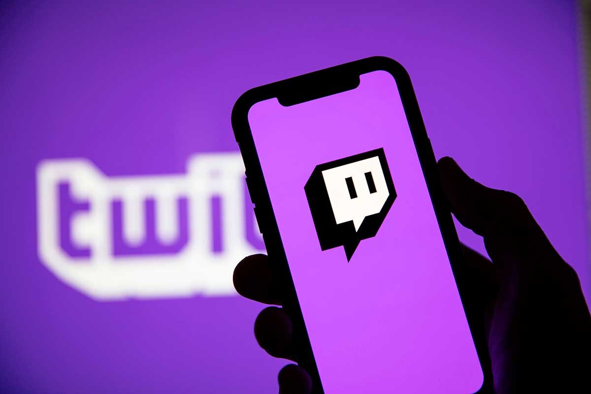 На Twitch ввели новые правила – разрешили стриптиз и показывать грудь |  Tochka.by | Дзен