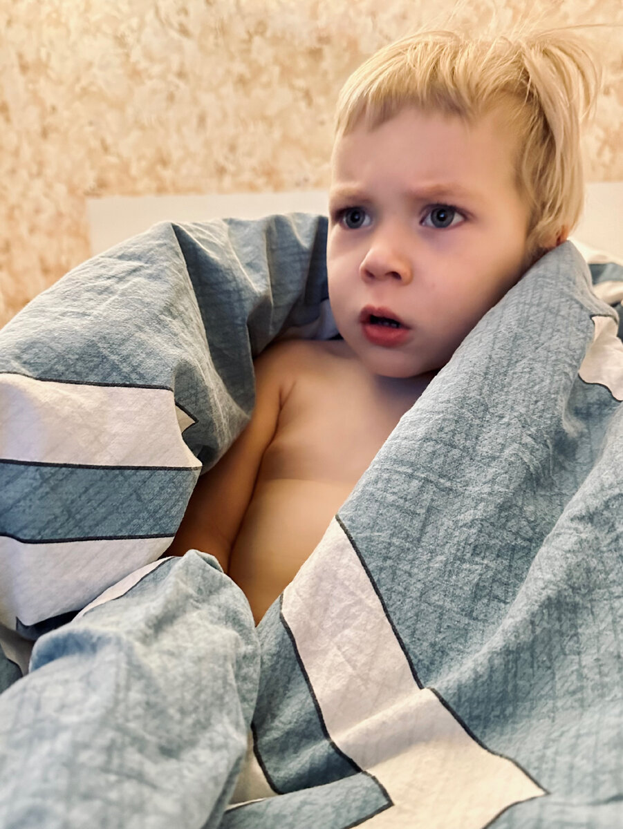 Мой мелкий в это время тусил дома сначала с бабушкой, потом с папой. 