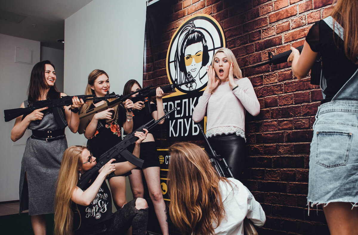 Стрелковый тир калибр в москве. Стрелковый тир москва. Fireline тир. Стрелковый коуб. Стрельбище выстрел.