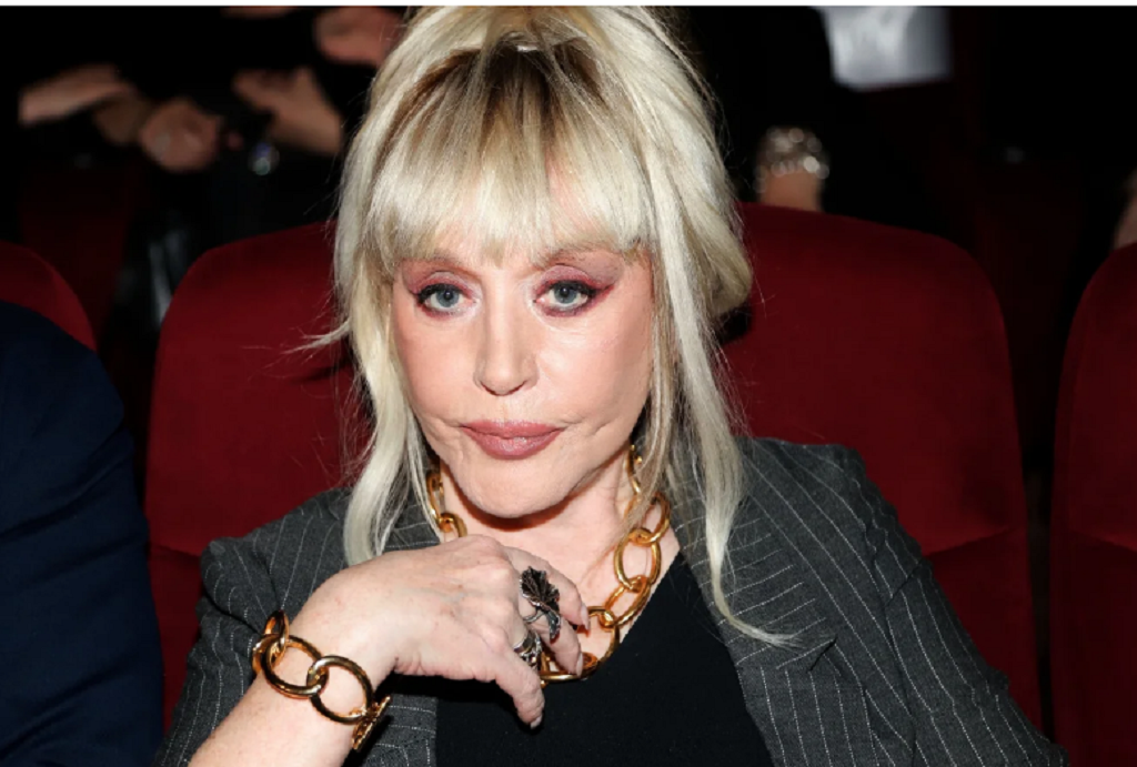 Источник фото: https://lady.mail.ru/article/538263-smi-alla-pugacheva-mozhet-smenit-mesto-zhitelstva/?frommail=ft_ml