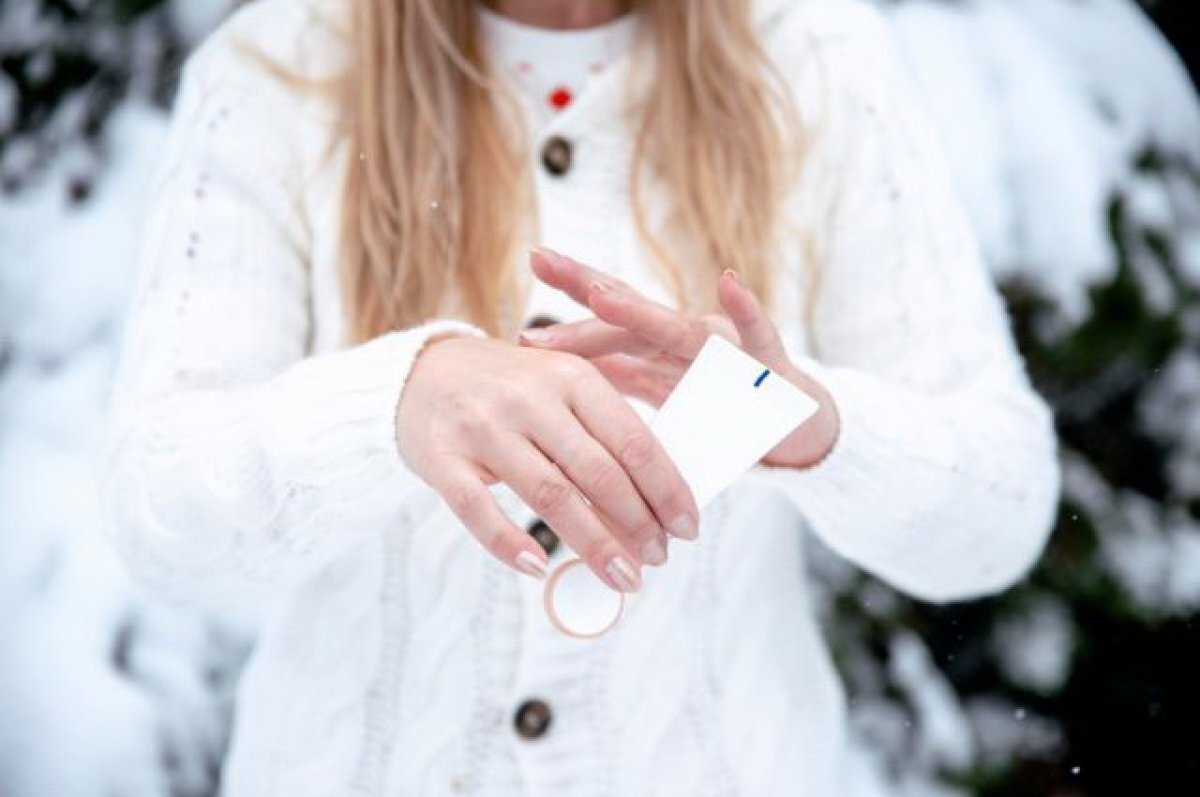    Холодный воздух создаёт дополнительное раздражение кожи.