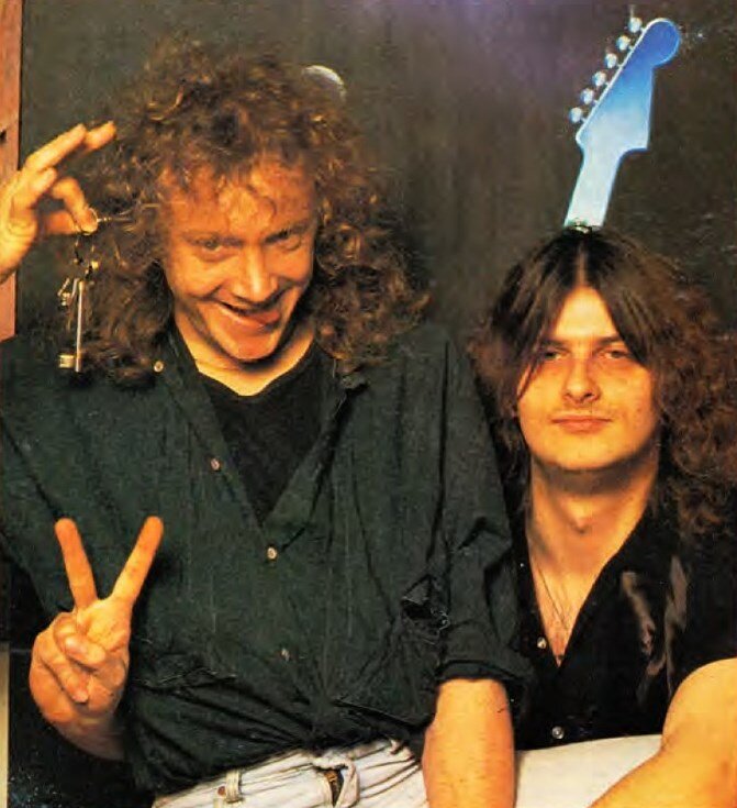 Кай Хансен и Михаэль Вейкат из Helloween. Угадайте - кто хранитель ключей ада