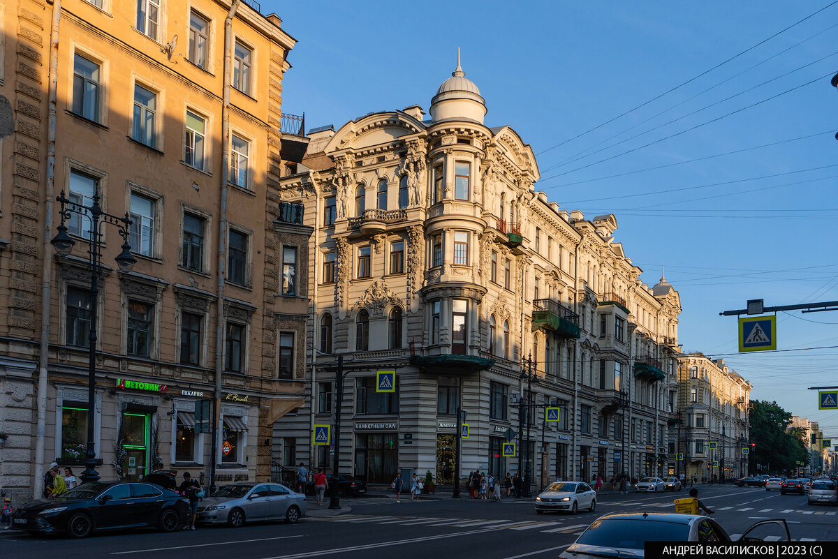 На первом этаже квартира 20, на четвёртом - номер 5. Почему в петербургских  домах такой хаос в нумерации? | Путешествия и всего по чуть-чуть | Дзен