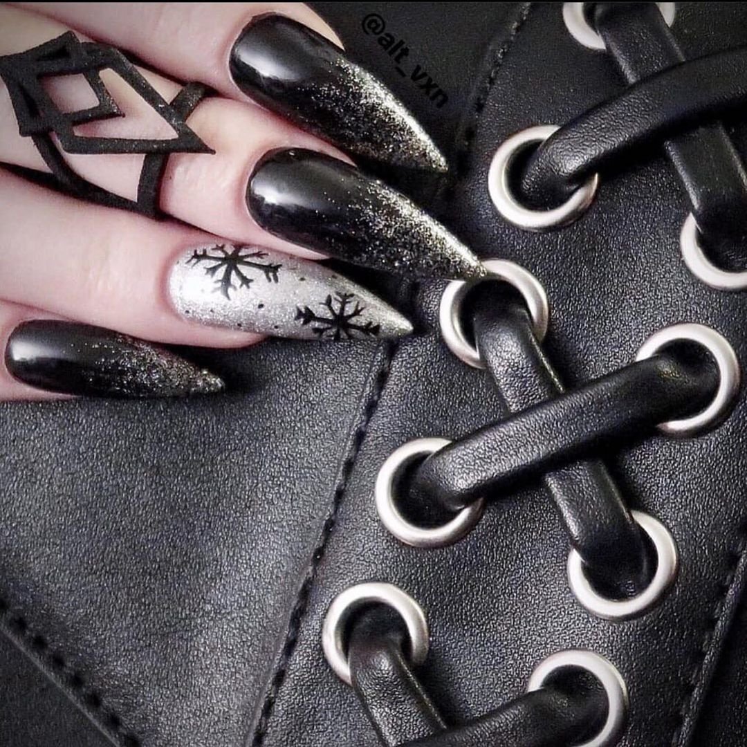 Маникюр из аккаунта alt_vxn