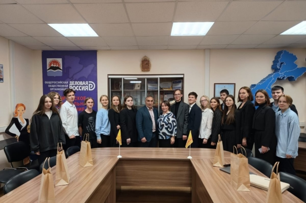    На Камчатке «Шамса» раскрыла секреты бизнеса юным предпринимателям