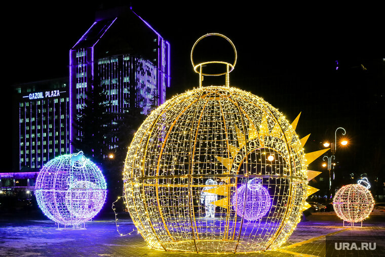    Так арт-объект выглядел до демонтажа лучей