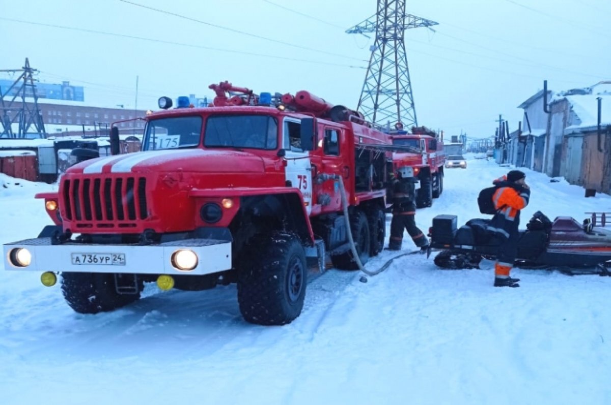    В Красноярском крае два человека погиби в пожаре из-за короткого замыкания