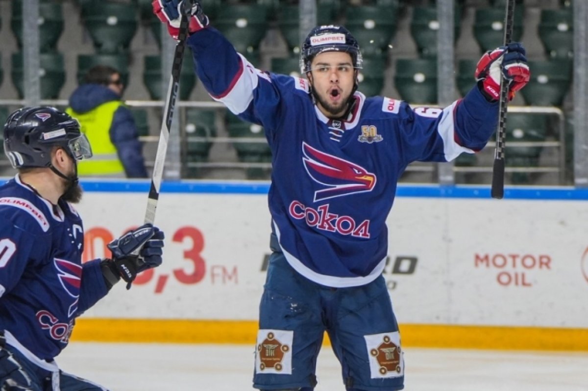    Красноярский хоккейный клуб «Сокол» одолел лидера ВХЛ «Зауралье»