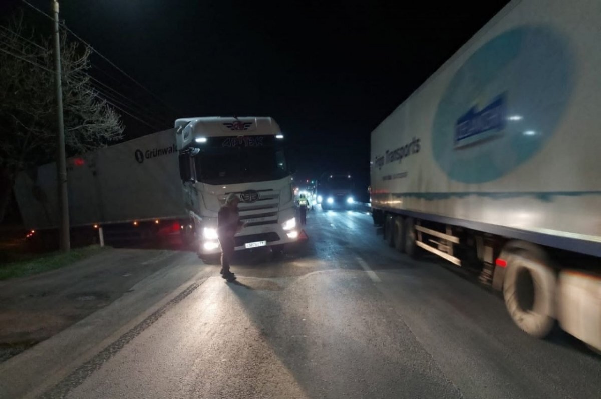    На Кубани водитель большегруза насмерть сбил 40-летнего пешехода