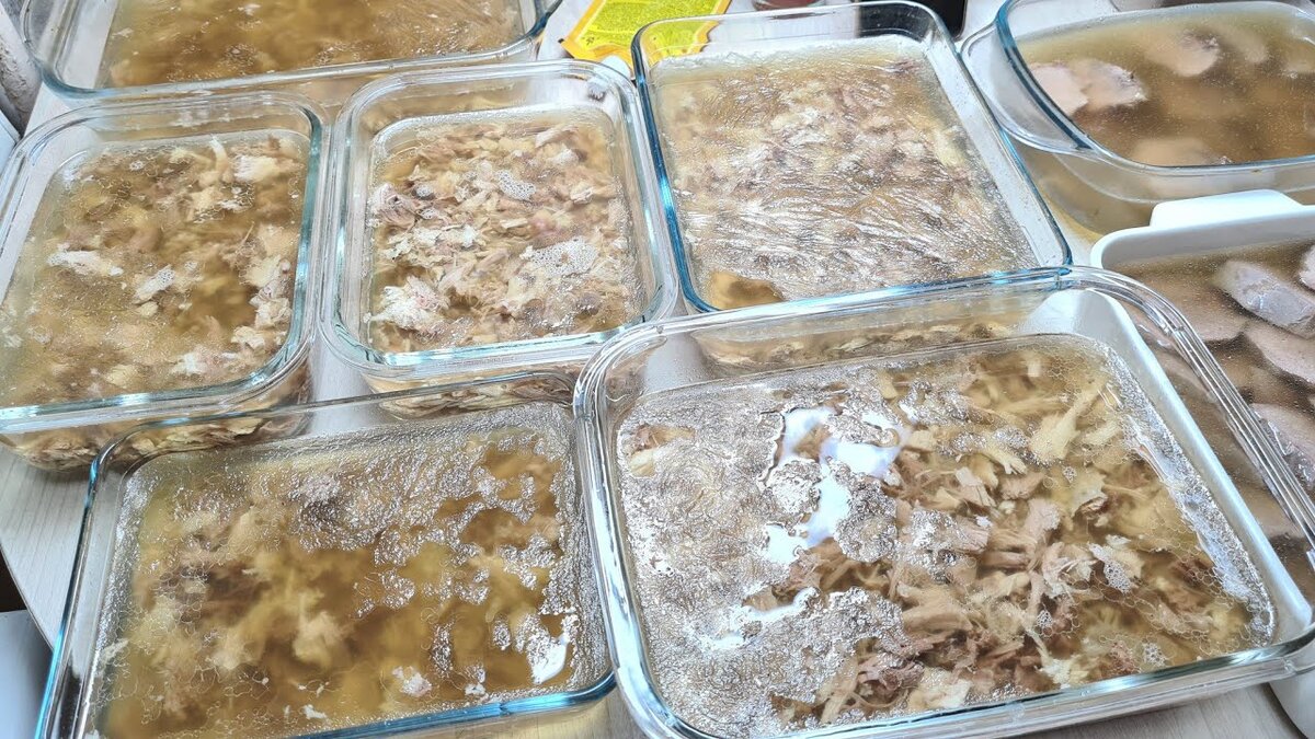 Безглютеновый желатин. Можно ли использовать просроченный желатин для холодца. Холодец без желатина. Можно ли использовать просроченный желатин для холодца. Сколько желатина надо на 1 литр жидкости.