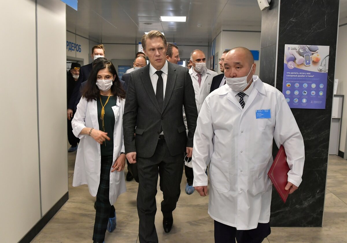 Министр проинспектировал работу нового многофункционального медицинского центра в Кызыле.