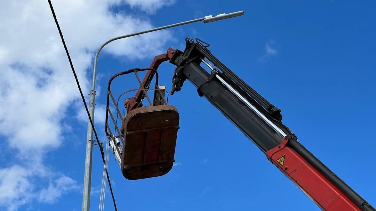    Более 5 км линий наружного освещения обустроили на дорогах Югры