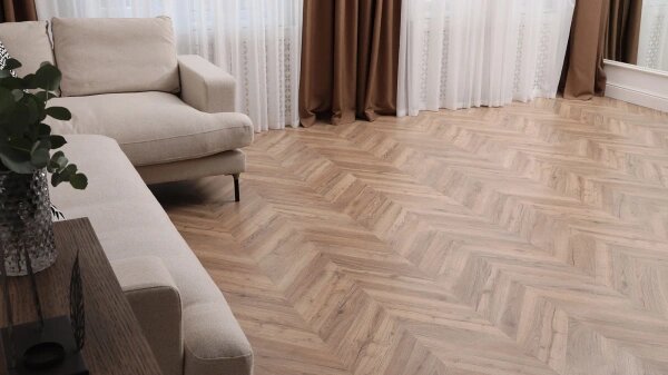 Почему в СССР в хрущевках стелили паркет: объяснение, которое удивит