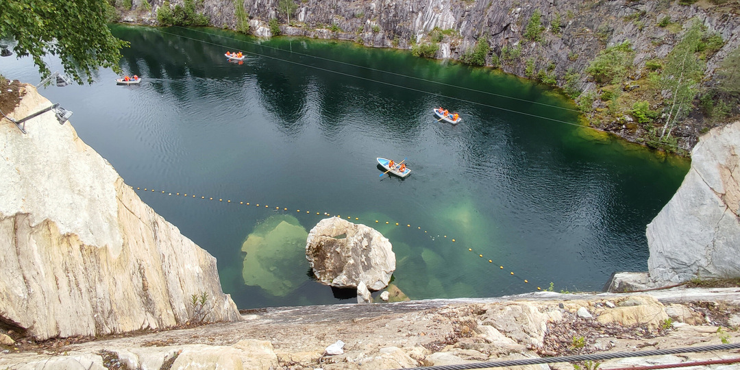 Гид по карельскому чуду: что посмотреть и чем заняться в горном парке «Рускеала»