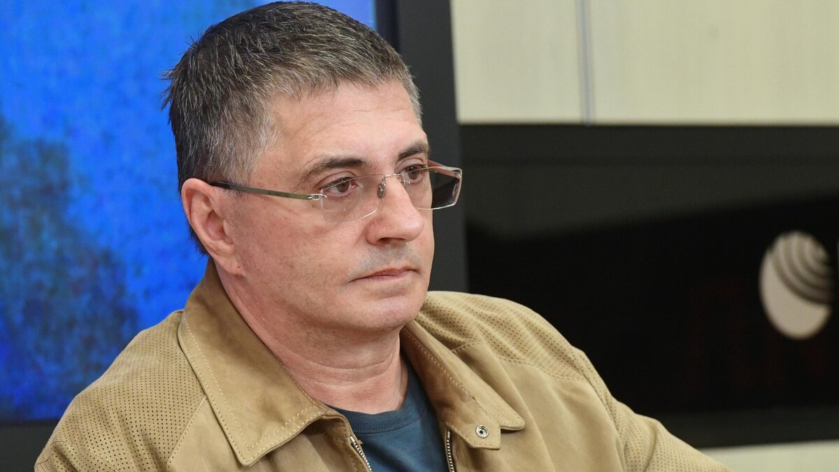    “Не ведитесь на эту мразь”: Мясников обратился к своим поклонникам© РИА Новости | Владимир Трефилов