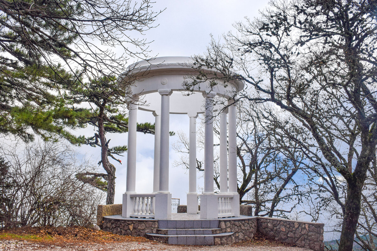 Серебряная беседка // Туристический портал Республики Крым, Светлана Мальцева 
