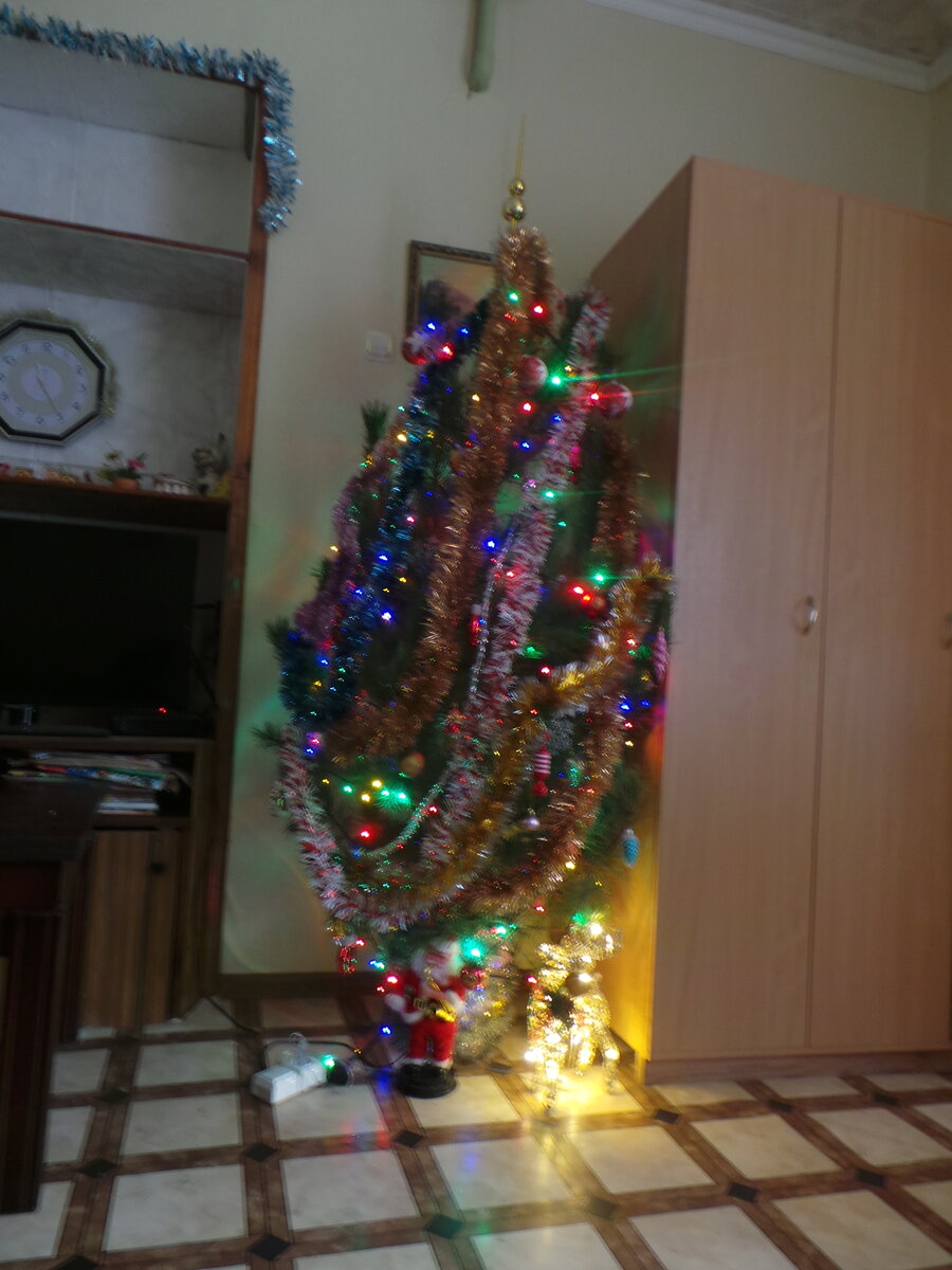 И вот она нарядная... Наша елочка в Новый, 2023 год