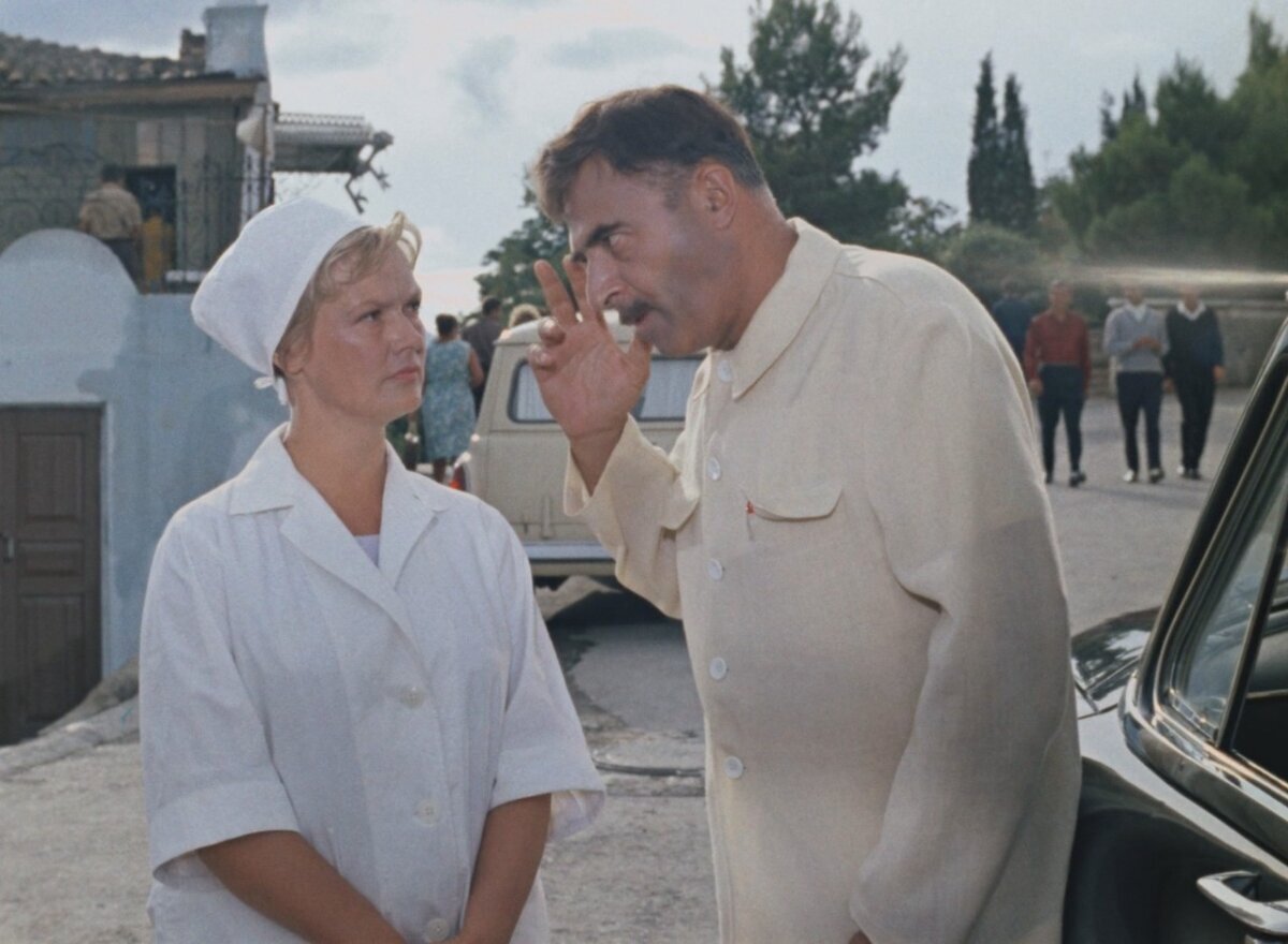 Кадр из фильма «Кавказская пленница, или Новые приключения Шурика», 1966 г.