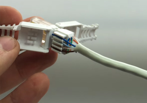 Как соединить коннектор с кабелем SC 184 HDBitT HDMI делитель 1x8 с удлинением по UTP