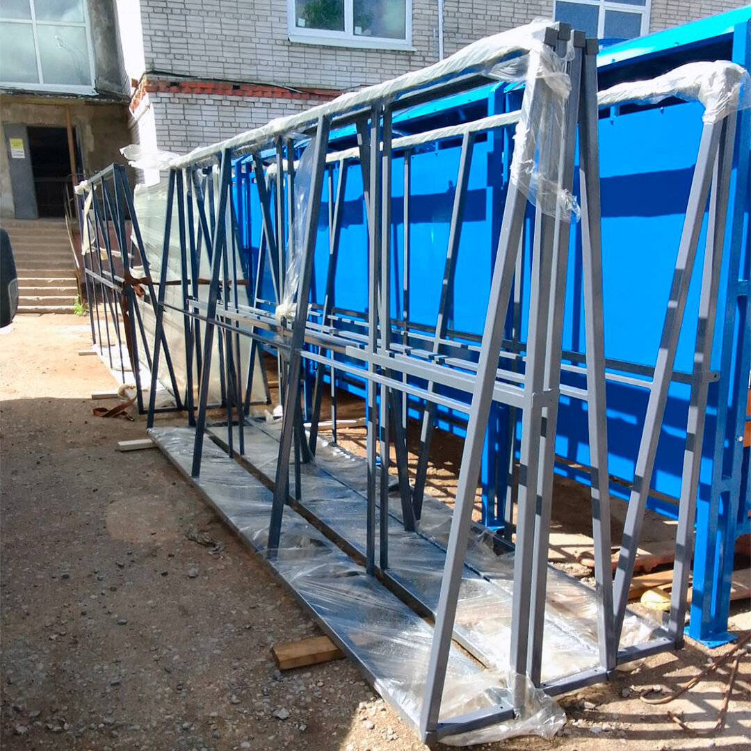 Каркасы и стенки павильонов ожидания транспорта