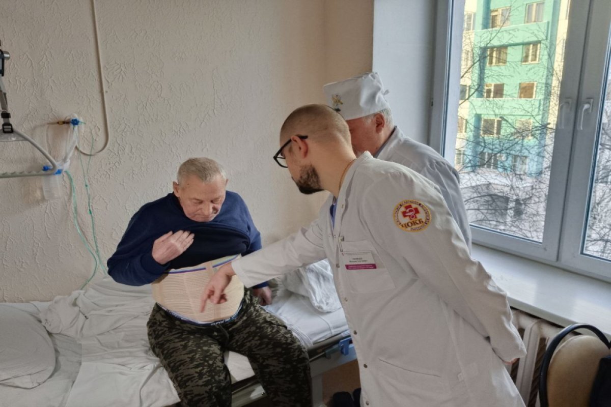    Челябинские врачи спасли водителя скорой с разорвавшейся аневризмой