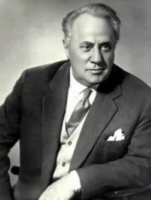 Михаил Жаров.