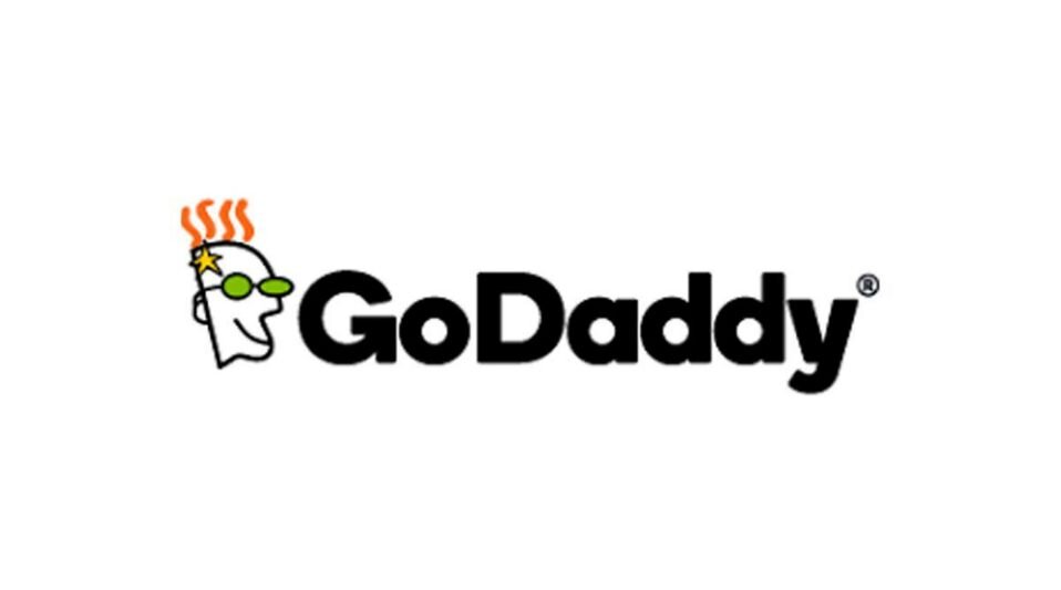 GoDaddy отключает российских клиентов 