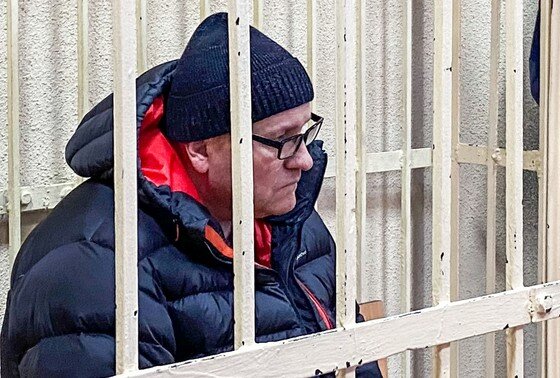    Россия. Брянск. Отец школьницы, устроившей стрельбу в гимназии, Дмитрий Афанаскин