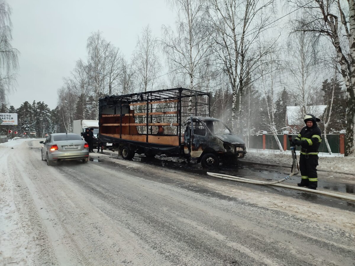 Огнеборци потушили пожар автомобиля | ТУ-5 (Щелковское) ГКУ МО  «Мособлпожспас» | Дзен