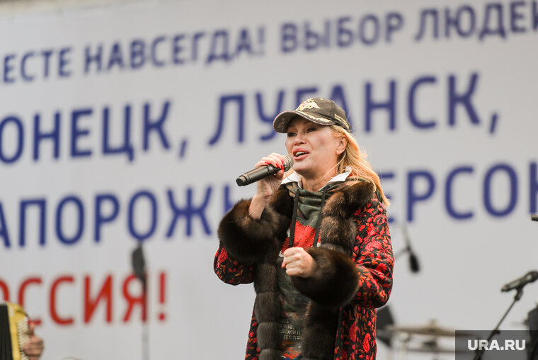    Виктория Цыганова (на фото) и ее муж Вадим обратились к Владимиру Путину