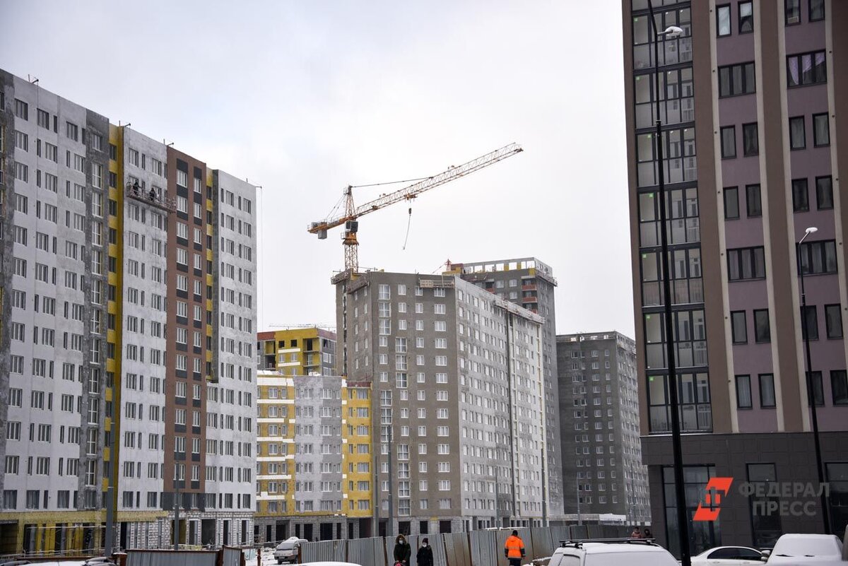Фактически почти все квартиры приобретаются банками.  Фото: Полина Зиновьева