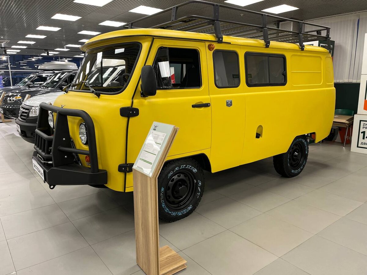 Шины BFGoodrich с черными стальными дисками.