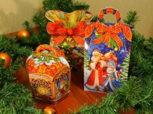    сладкие новогодние подарки // фото: ambox.ru